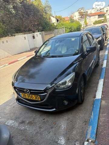 מודעת רכב מאזדה 2