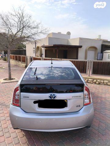 מודעת רכב טויוטה פריוס