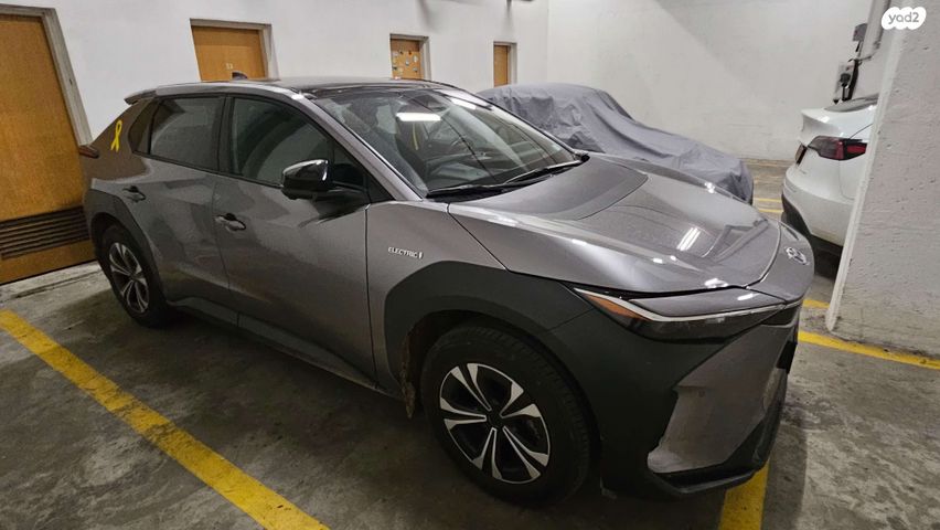 מודעת רכב טויוטה bZ4X