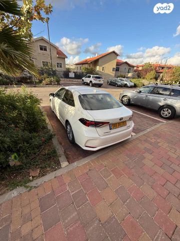 מודעת רכב טויוטה קורולה