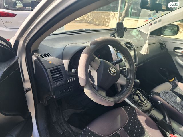 מודעת רכב טויוטה קורולה