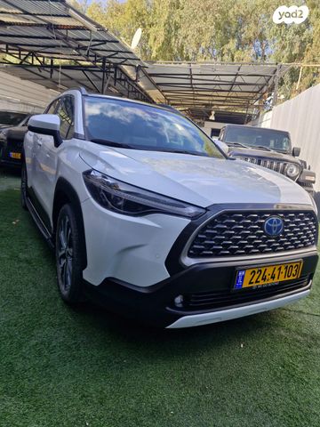 מודעת רכב טויוטה קורולה קרוס