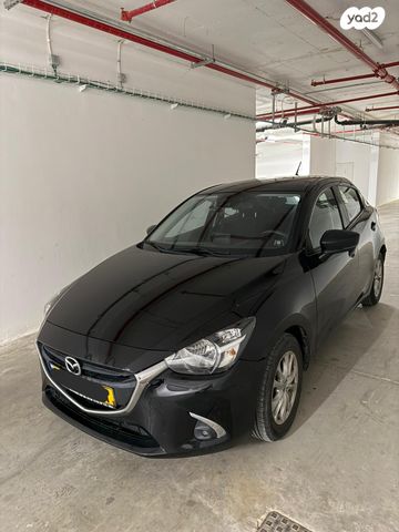 מודעת רכב מאזדה 2