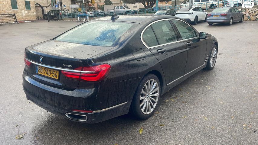 מודעת רכב ב מ וו סדרה 7