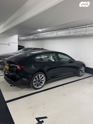 מודעת רכב טסלה מודל 3