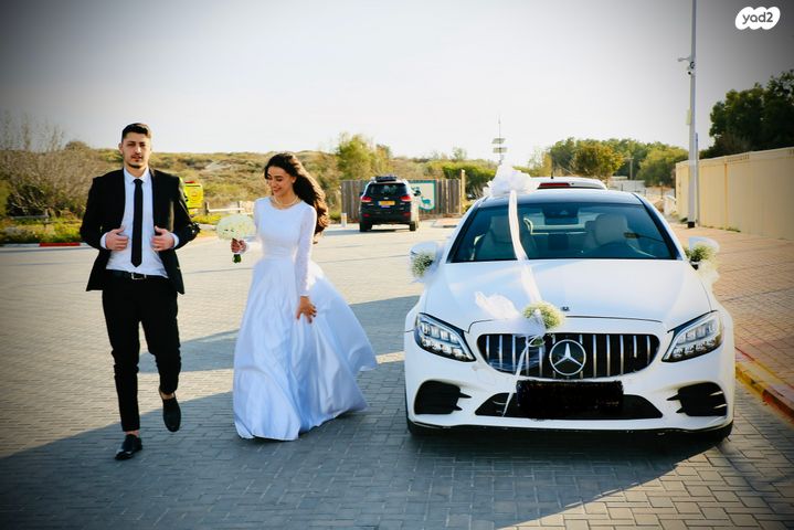 מודעת רכב מרצדס-בנץ C-class