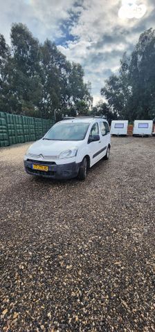 מודעת רכב סיטרואן ברלינגו