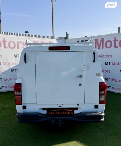 איסוזו די-מקס