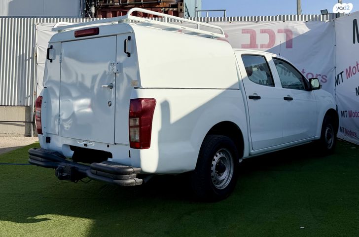 איסוזו די-מקס