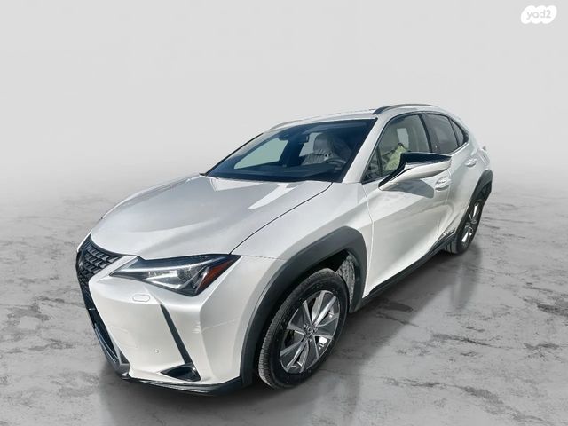 מודעת רכב לקסוס UX