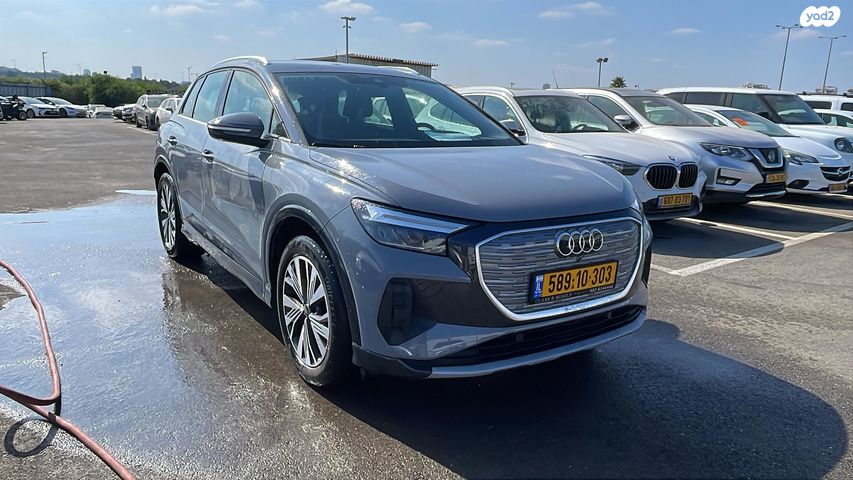 מודעת רכב אאודי Q4 e-tron