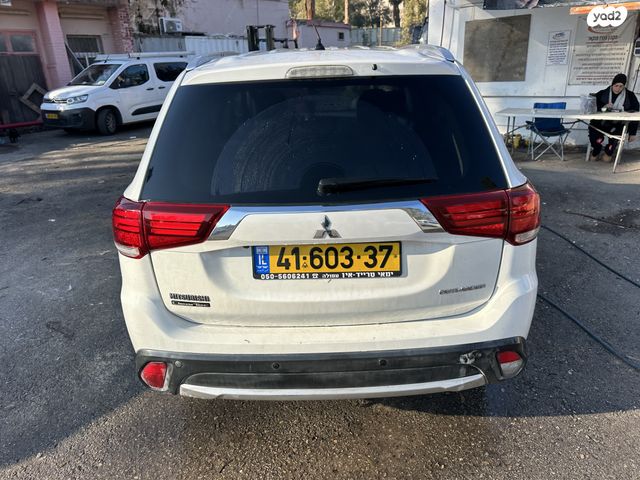 מודעת רכב מיצובישי אאוטלנדר 2