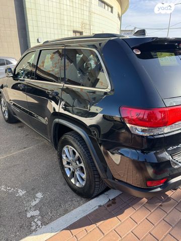 מודעת רכב ג'יפ גרנד צ'ירוקי