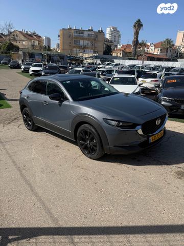 מודעת רכב מאזדה CX-30
