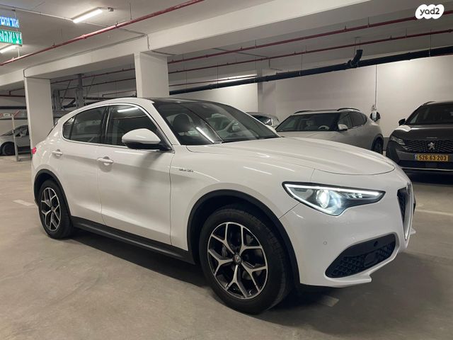 מודעת רכב אלפא רומיאו סטלביו