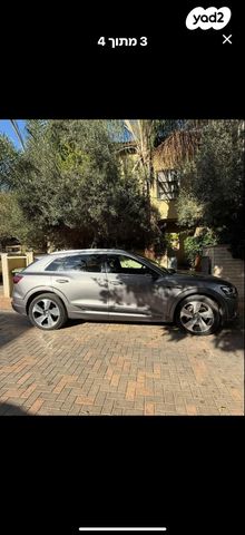 מודעת רכב אאודי E-tron