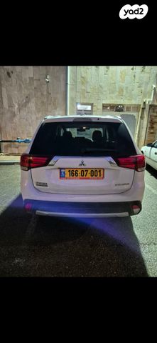 מיצובישי אאוטלנדר