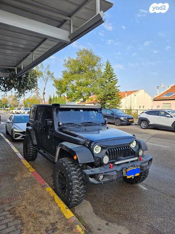 מודעת רכב ג'יפ רנגלר