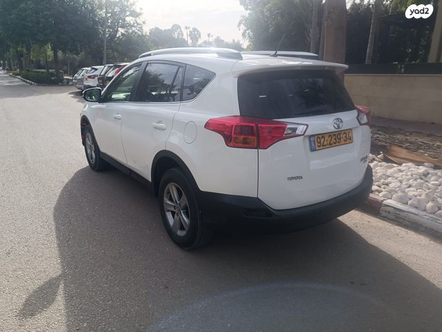 מודעת רכב טויוטה RAV4