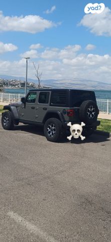 מודעת רכב ג'יפ רנגלר