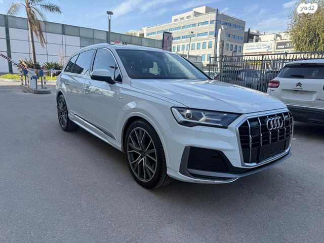 מודעת רכב אאודי Q7 1