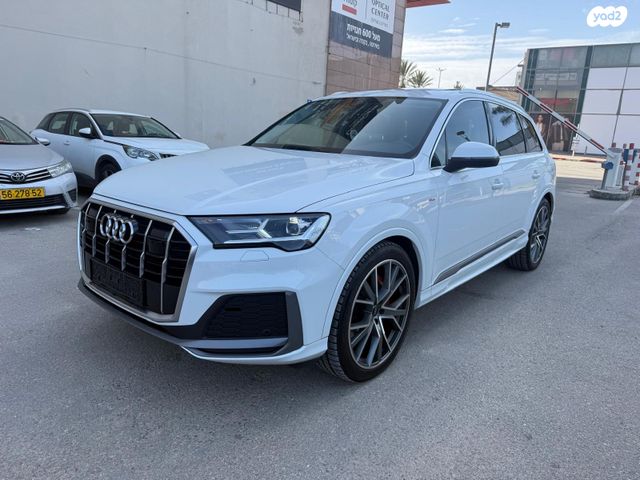 מודעת רכב אאודי Q7