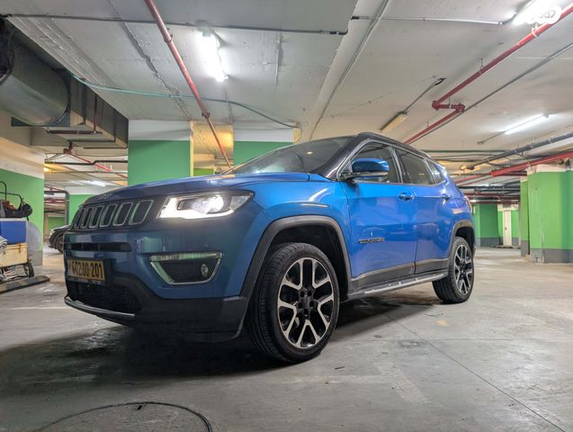 מודעת רכב ג'יפ קומפאס