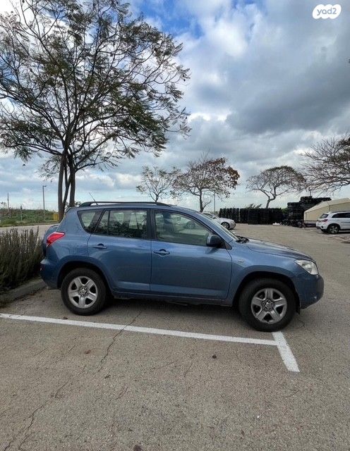 מודעת רכב טויוטה RAV4