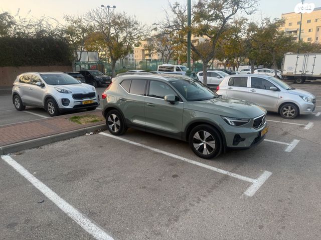 מודעת רכב וולוו XC40