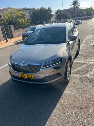 מודעת רכב סקודה קארוק