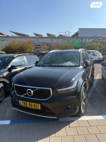 מודעת רכב וולוו XC40