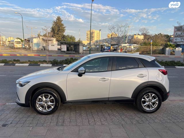 מודעת רכב מאזדה CX-3