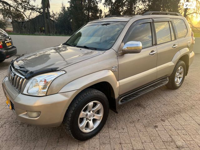 מודעת רכב טויוטה לנד קרוזר