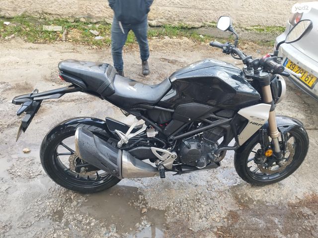 מודעת רכב הונדה CB300R