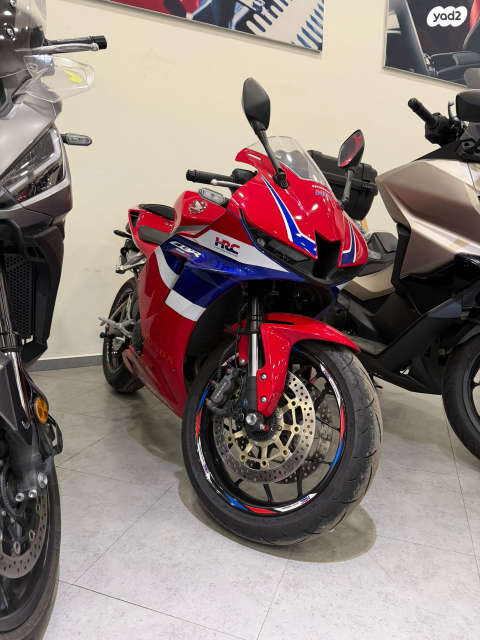 מודעת רכב הונדה CBR600RR