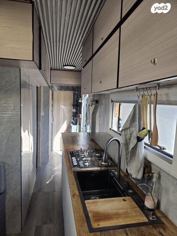 מודעת רכב ממונע אוטוקראוון