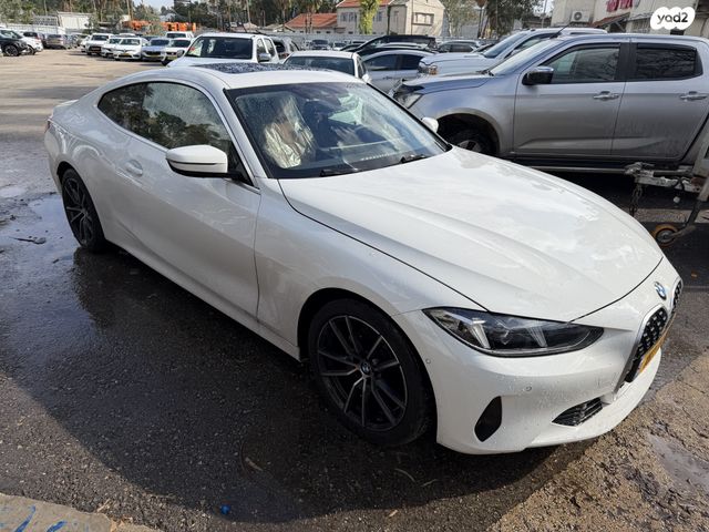 מודעת רכב ב מ וו סדרה 4