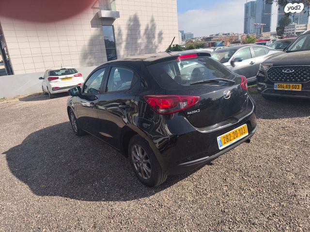 מודעת רכב מאזדה 2