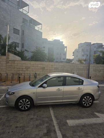 מודעת רכב מאזדה 3