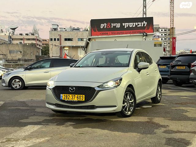 מודעת רכב מאזדה 2