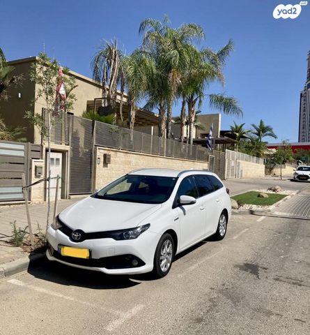 מודעת רכב טויוטה אוריס