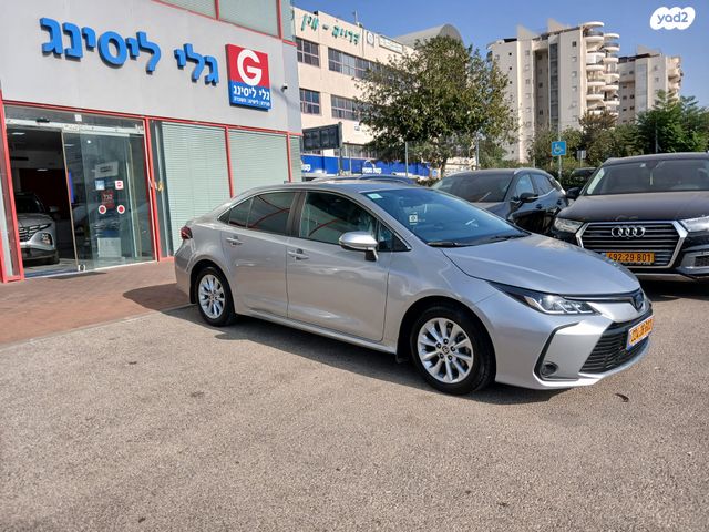 מודעת רכב טויוטה קורולה 1