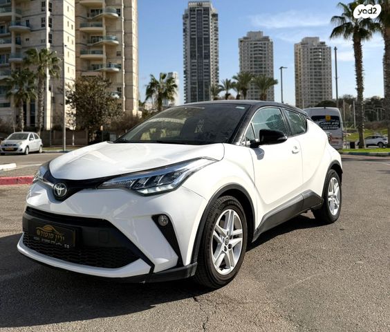 מודעת רכב טויוטה C-HR