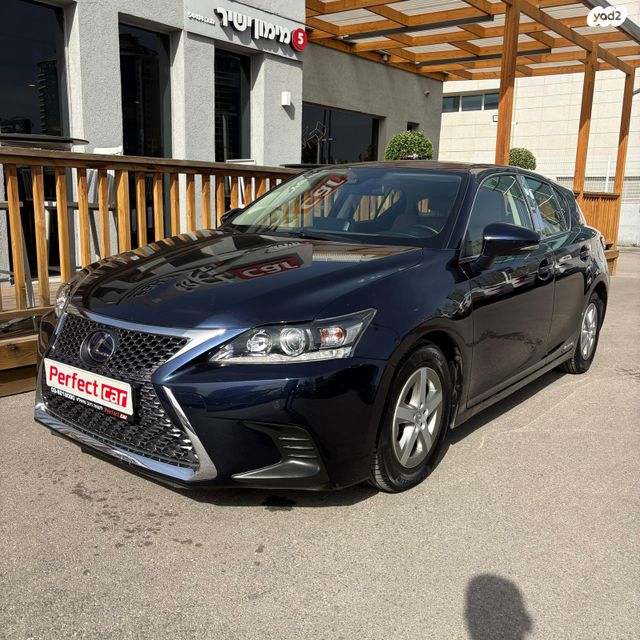 מודעת רכב לקסוס CT