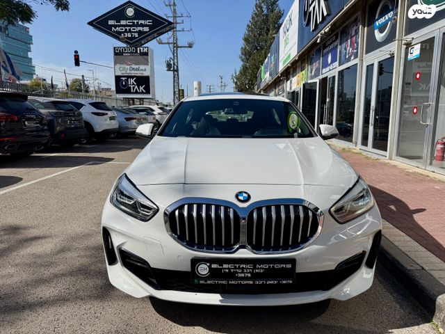 מודעת רכב ב מ וו סדרה 1 1