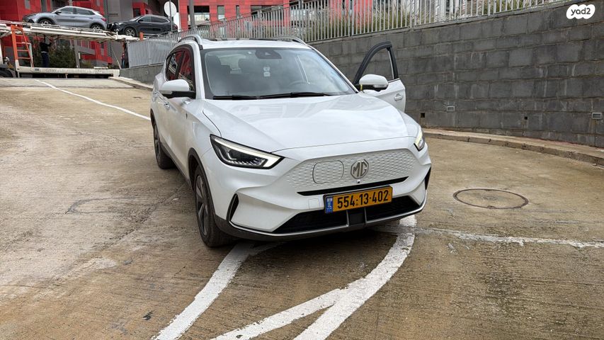 מודעת רכב אם ג'י ZS