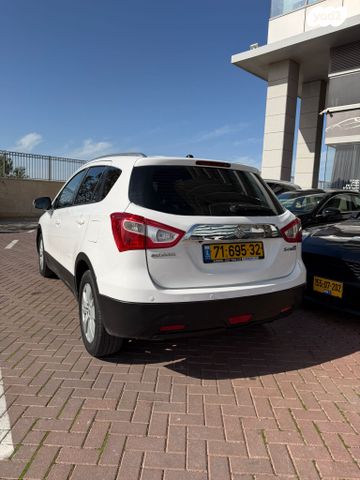 מודעת רכב סוזוקי קרוסאובר