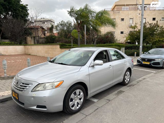 מודעת רכב טויוטה קאמרי