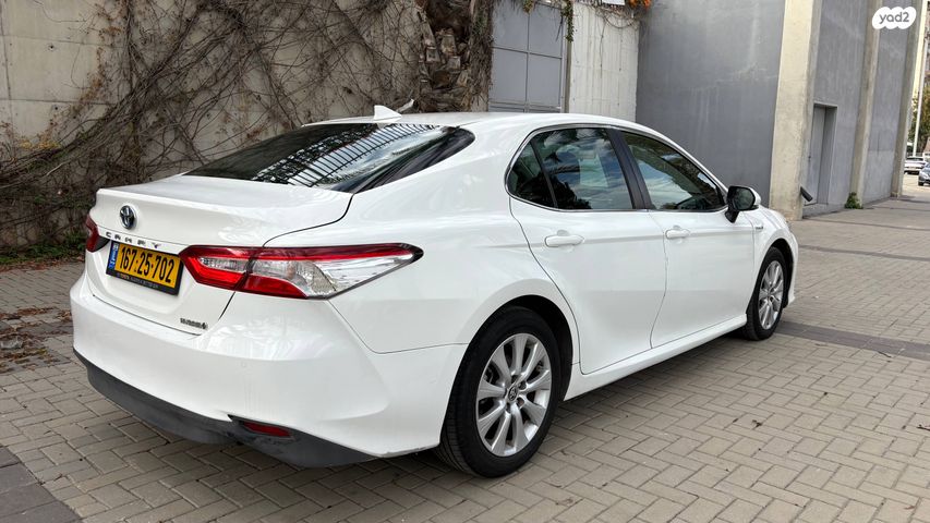 מודעת רכב טויוטה קאמרי 2