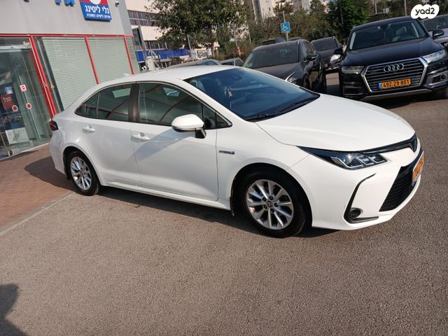 מודעת רכב טויוטה קורולה 1